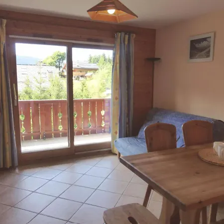 Cosy 3 Pieces Pour 4 Personnes A Meribel Village, Proche Des Pistes Et Commerces - Fr-1-411-256 *